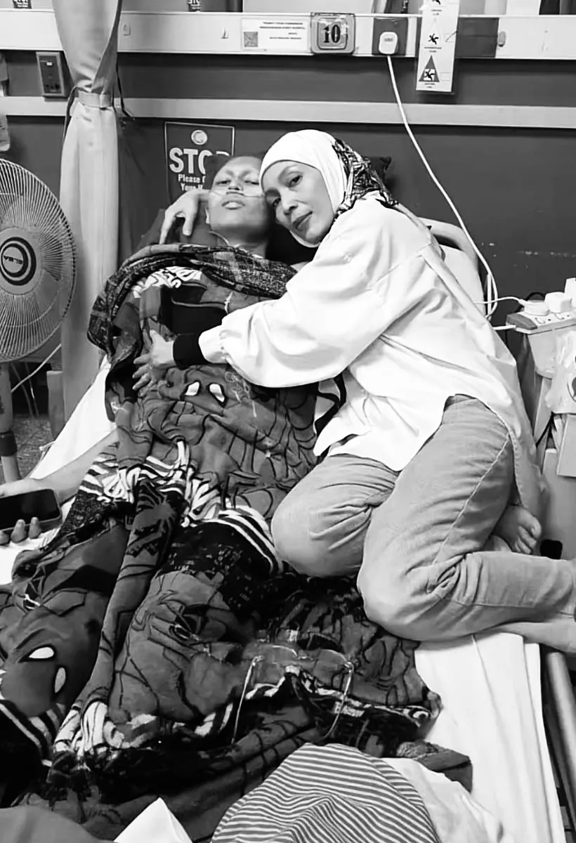 “Genap Sebulan Duhai Anak Solehku…” Amyza Aznan Setia Ziarah Pusara, Titip Doa Buat Arwah Andre