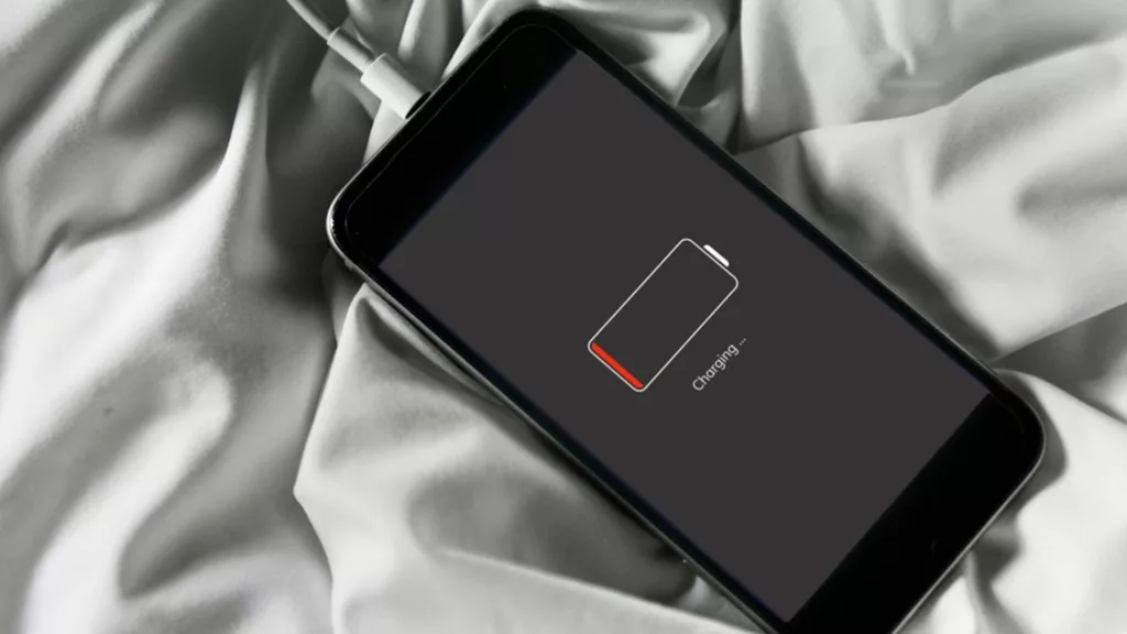 Bateri Telefon Cepat ‘Kong’ Bila Balik Kampung? Ini Sebab Sebenar & Tip Jimat Bateri Yang Korang Perlu Tahu!