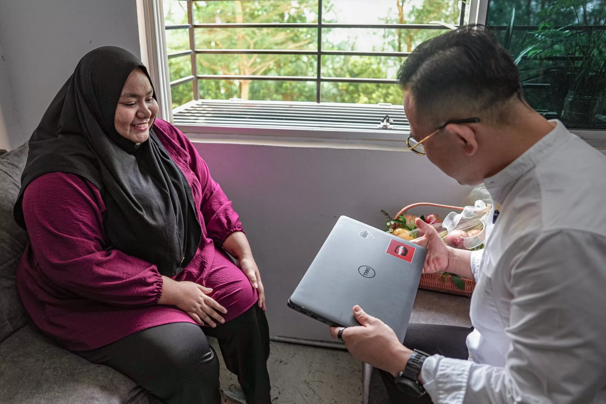 Anak Angkat YB Steven Sim Buktikan Kecekalan, Putri Raih 3 Kali Dekan Di UM Walau Diuji