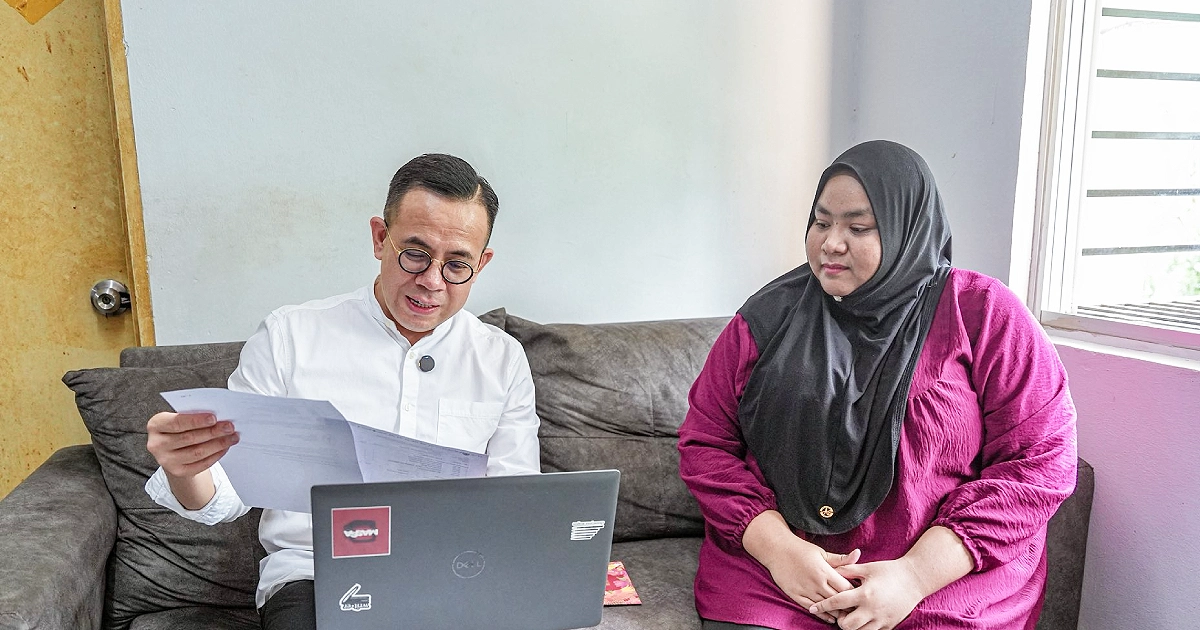 Anak Angkat YB Steven Sim Buktikan Kecekalan, Putri Raih 3 Kali Dekan Di UM Walau Diuji