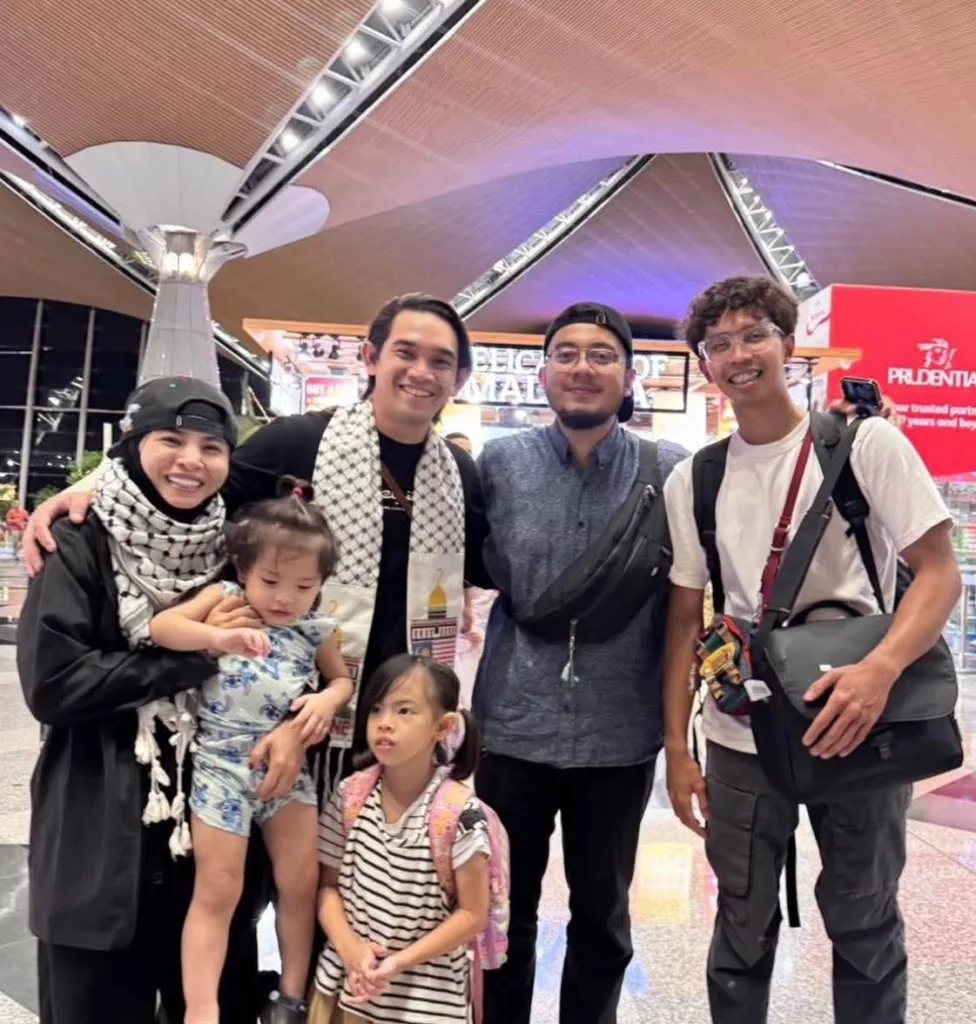 “Luruskan Niat, Kami Sentiasa Doakan” – Nadzmi Adhwa Titip Doa Buat Ardell Aryana Dalam Misi Global Sumud Flotilla 2.0 3 “Luruskan Niat, Kami Sentiasa Doakan” – Nadzmi Adhwa Titip Doa Buat Ardell Aryana Dalam Misi Global Sumud Flotilla 2.0