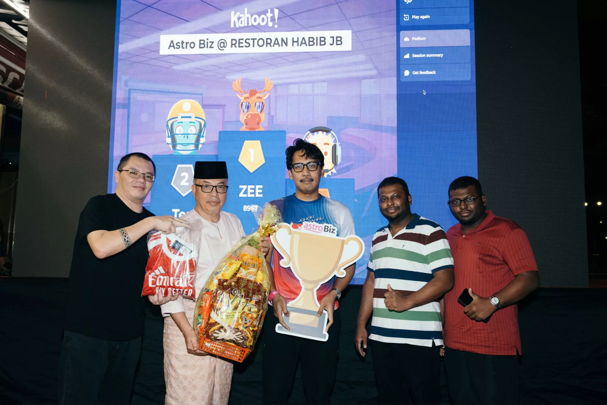 Astro BizOne Watch Party Hidupkan Semula Musim Premier League Di UNITEN