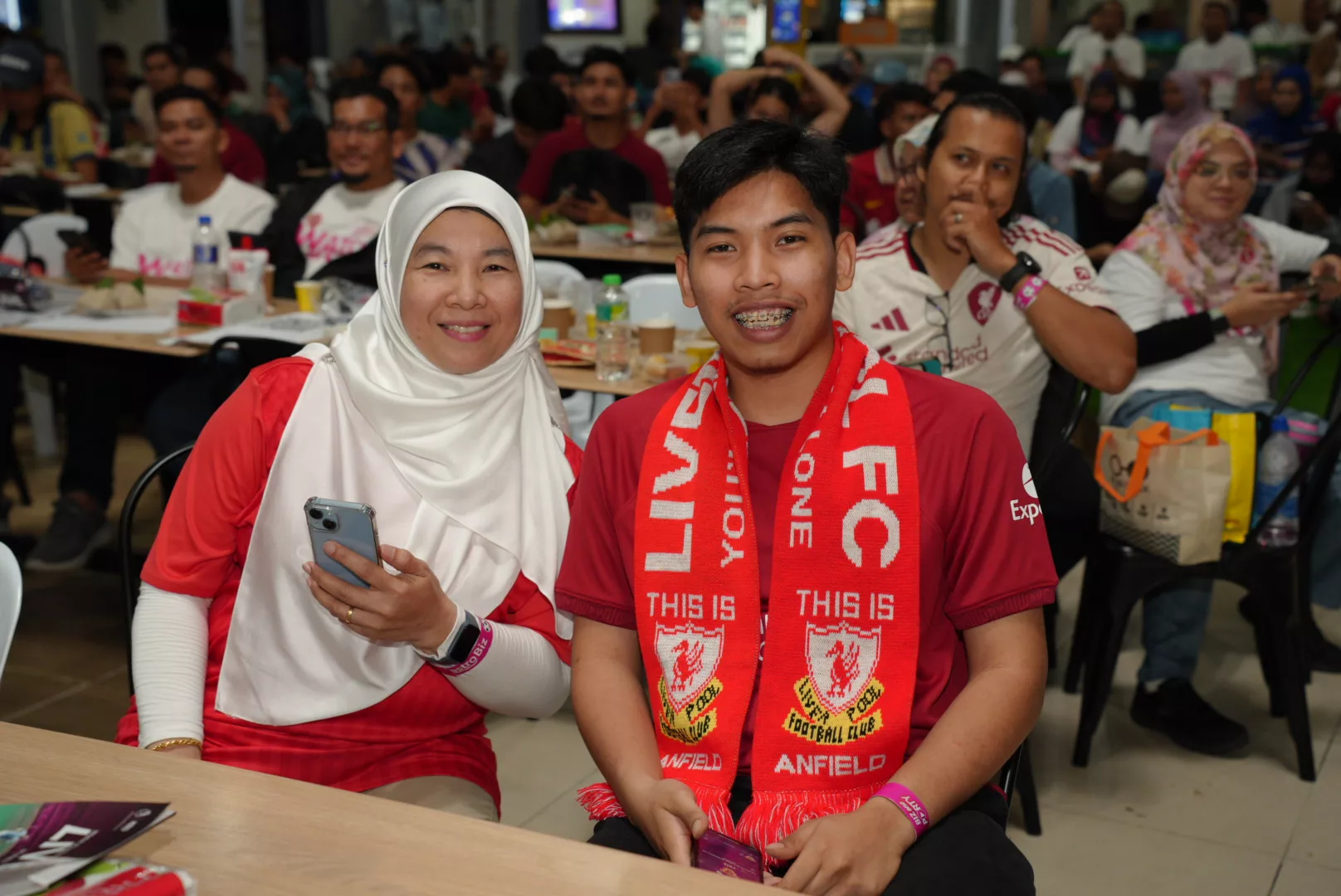 Astro BizOne Watch Party Hidupkan Semula Musim Premier League Di UNITEN