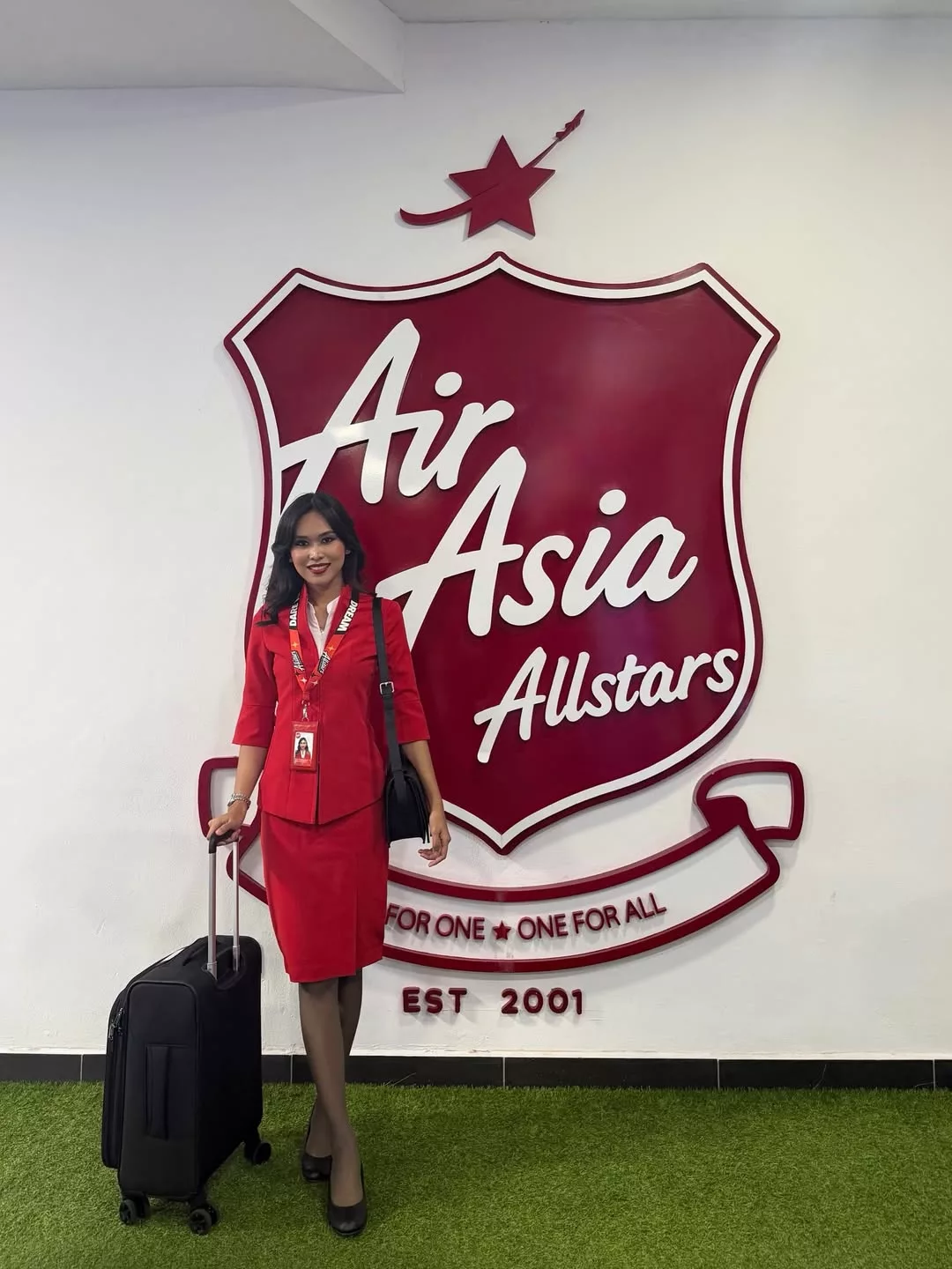 Pernah Ditolak & 9 Tahun Menanti, Kini Teya Terbang Tinggi Capai Impian Sebagai Pramugari