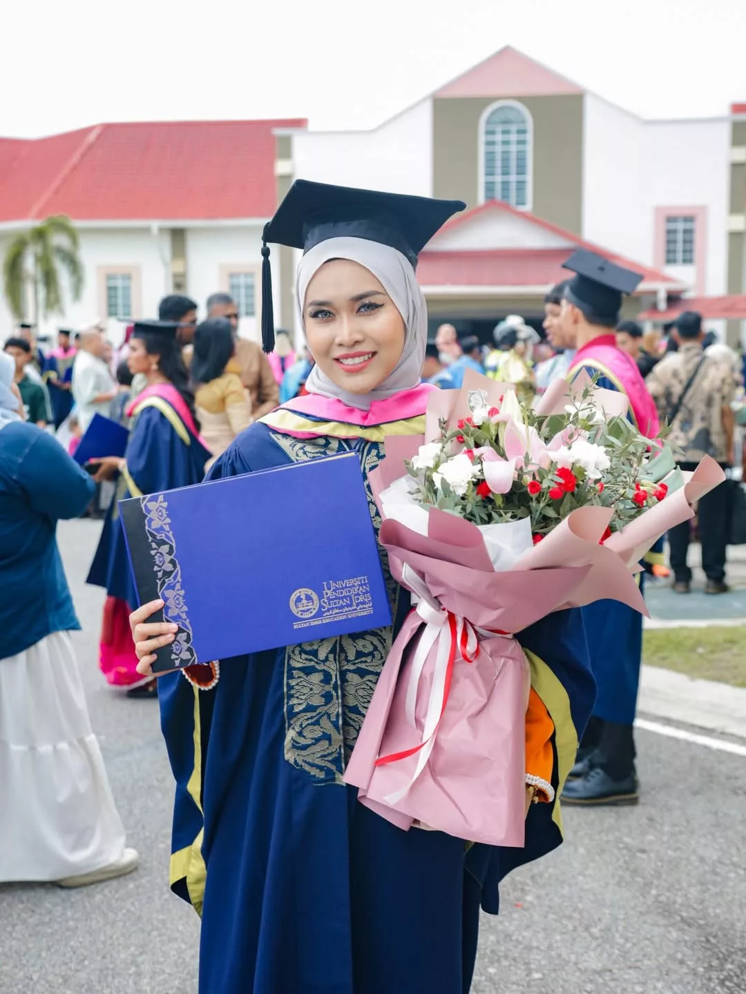 Pernah Ditolak & 9 Tahun Menanti, Kini Teya Terbang Tinggi Capai Impian Sebagai Pramugari