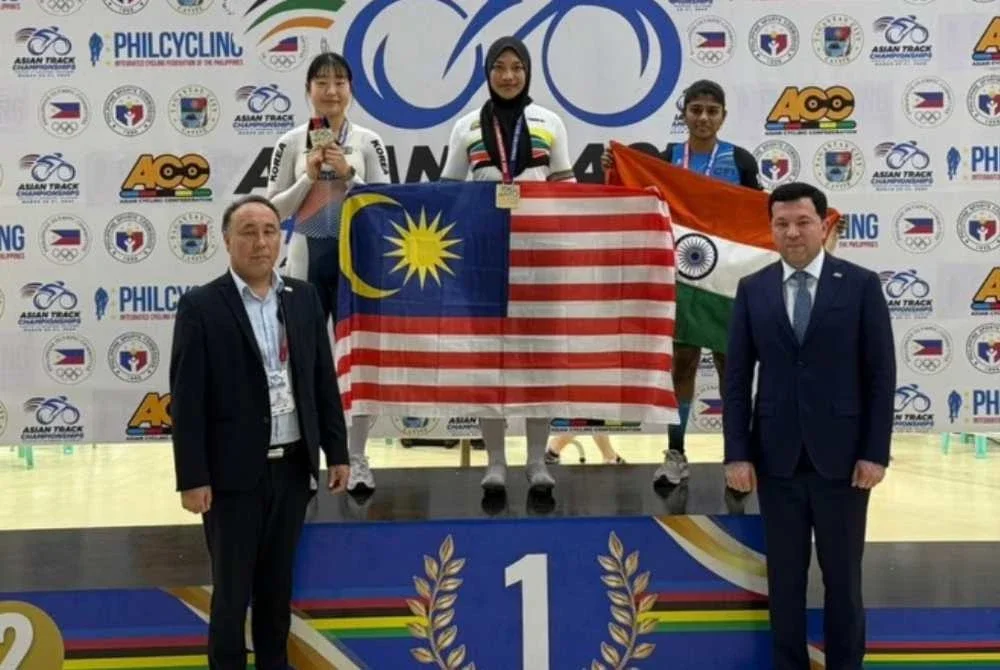 Bangkit Dari Kecewa, Atlet Remaja Berbasikal Trek Negara Ini Pecah Rekod Asia & Raih Emas!