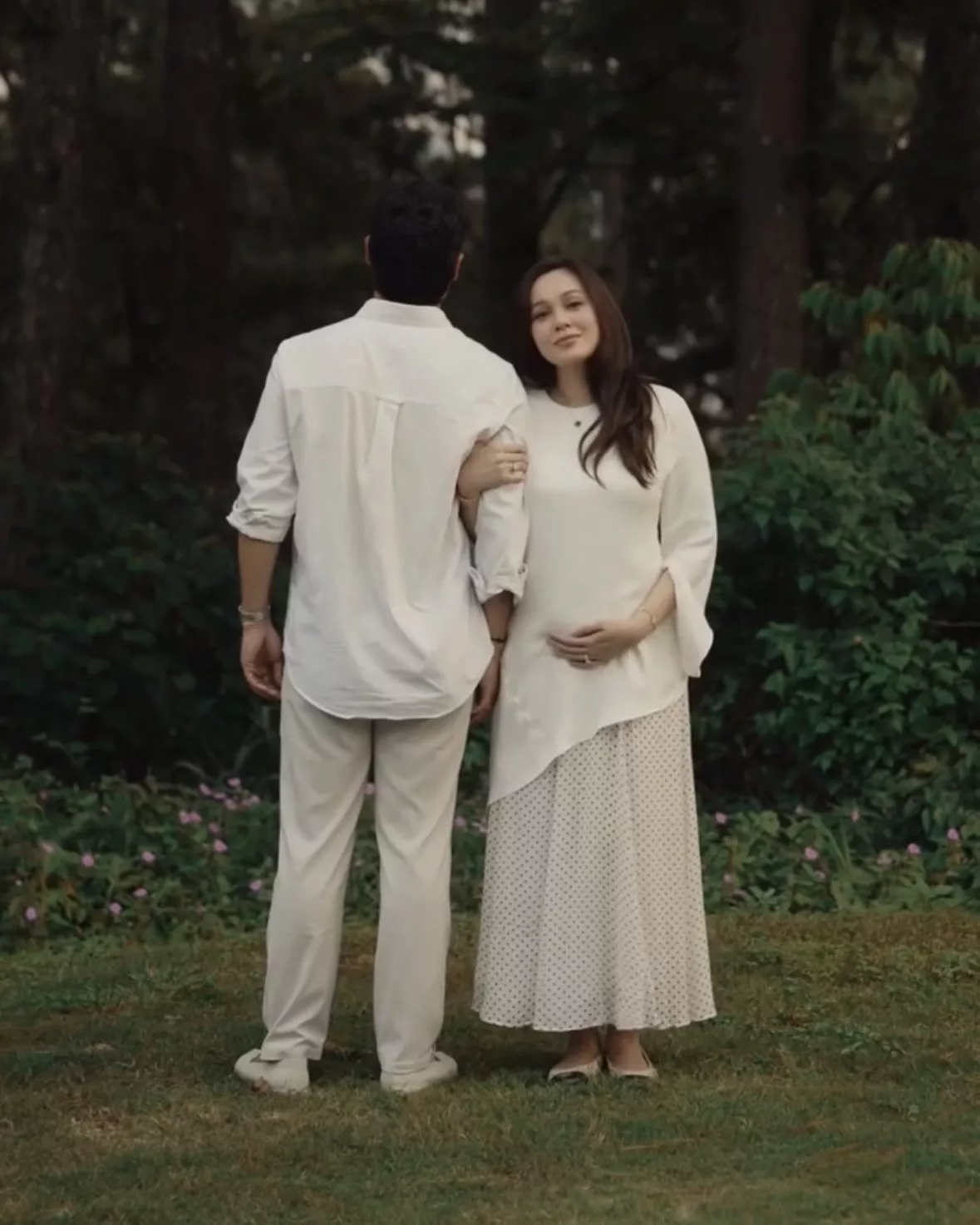 Nelydia Senrose Umum Hamil Cahaya Mata Pertama, Hadiah Istimewa Sempena Ulang Tahun Perkahwinan Ke-7