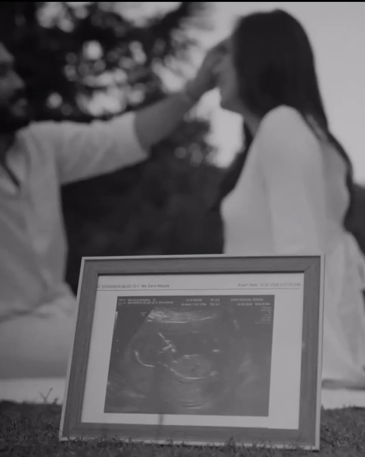 Nelydia Senrose Umum Hamil Cahaya Mata Pertama, Hadiah Istimewa Sempena Ulang Tahun Perkahwinan Ke-7