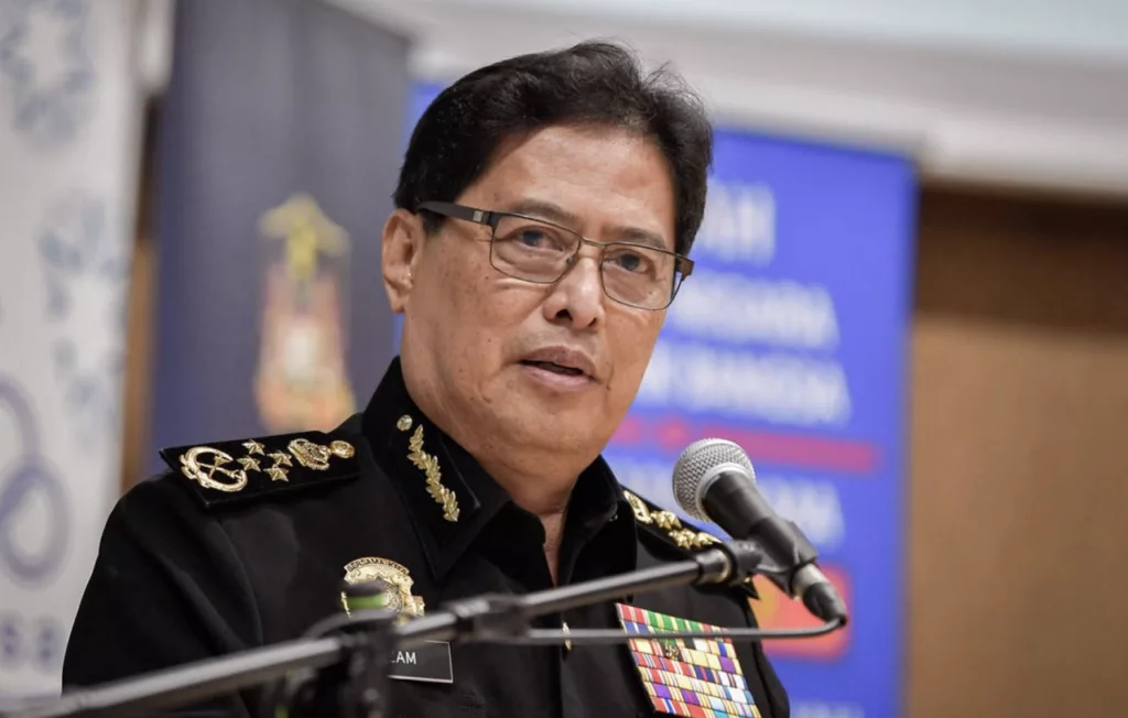 Suhu Aircond Pejabat Kerajaan Dinaikkan, Pertimbang Kod Pakaian Lebih Santai