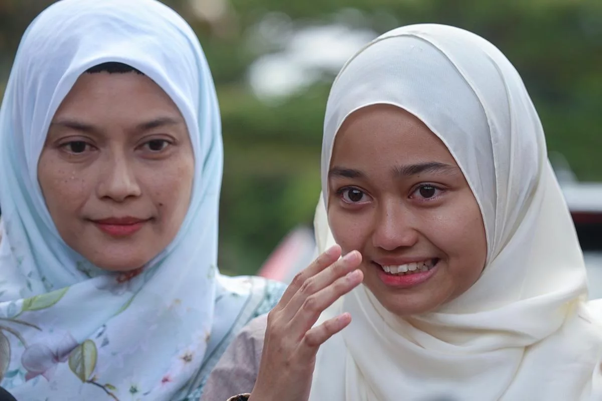 Anak Pekerja Kilang Raih 9A SPM, Wan Aleya Batrisyia Tekad Mahu Ubah Nasib Keluarga