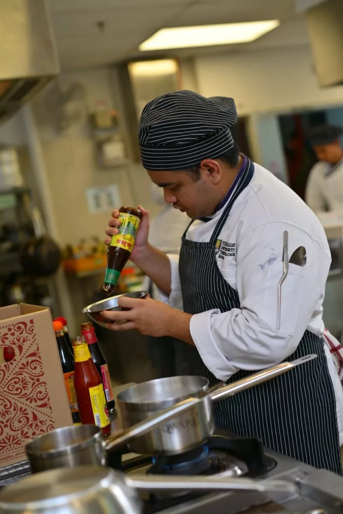 5 Cara Kekal Tenang Waktu Pertandingan Memasak Walaupun Dapur Tengah “Panas”