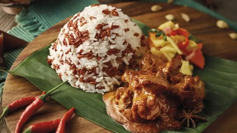 Bukan Sekadar ‘Healing’, Ini 5 Makanan Terengganu Yang Korang Kena Cuba!