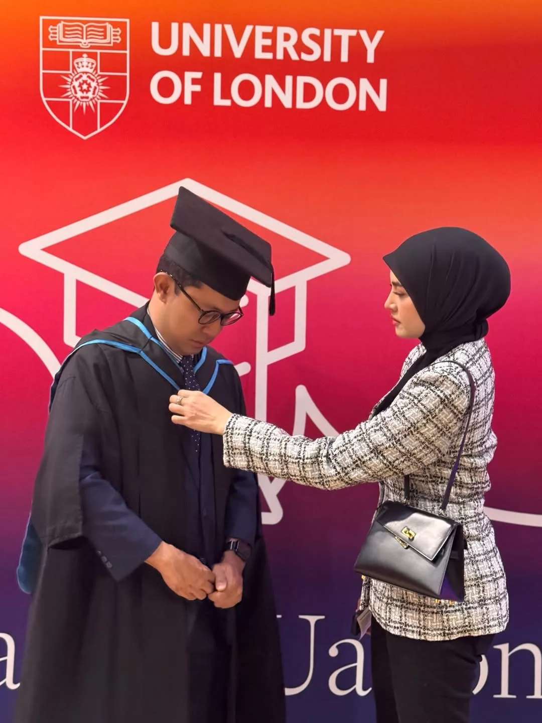 “Nak Jadi Bijak Macam Pak Long” Kejayaan Abang Fazura Raih Sarjana Undang-Undang Jadi Inspirasi Buat Fatima