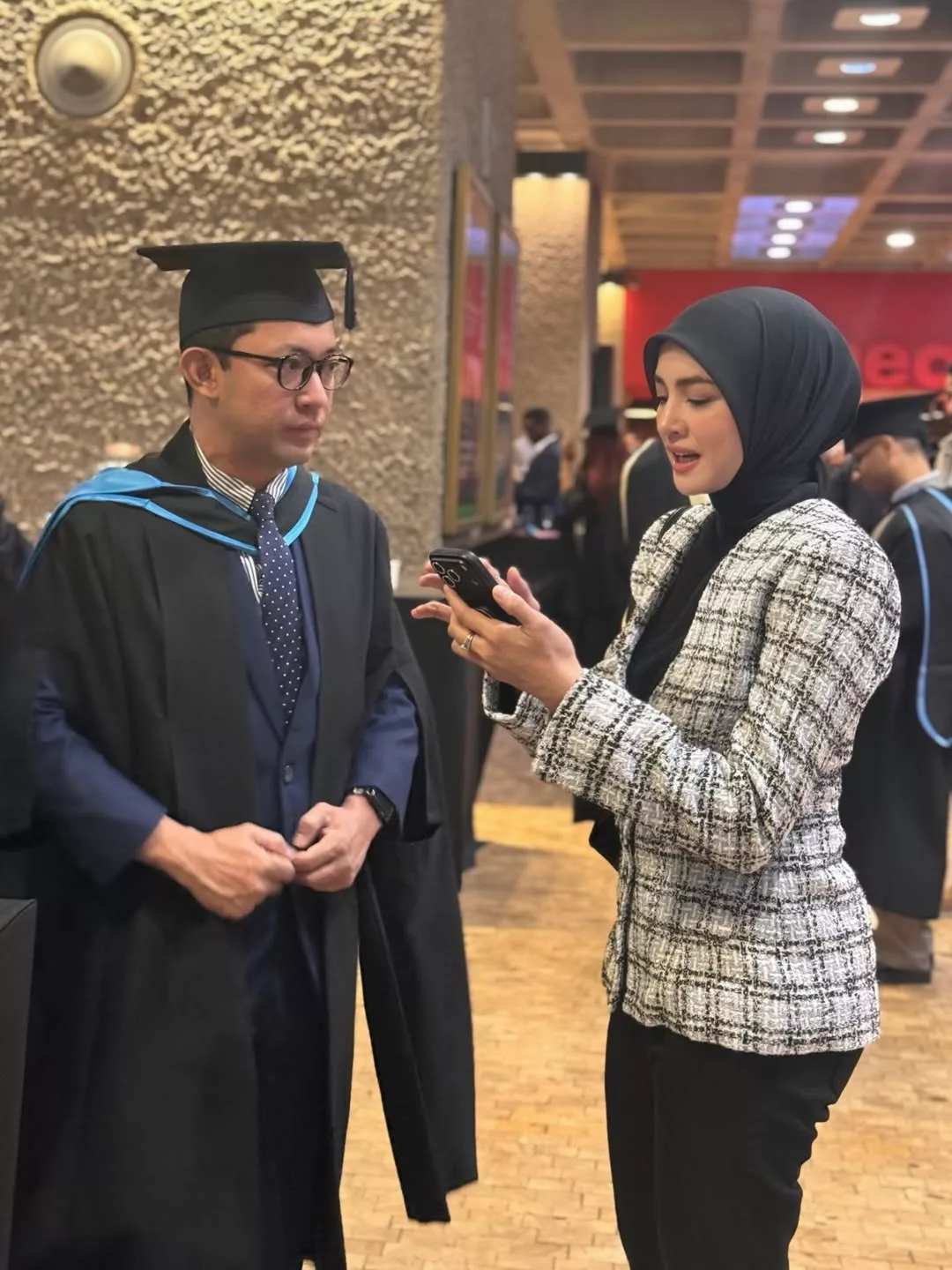 “Nak Jadi Bijak Macam Pak Long” Kejayaan Abang Fazura Raih Sarjana Undang-Undang Jadi Inspirasi Buat Fatima