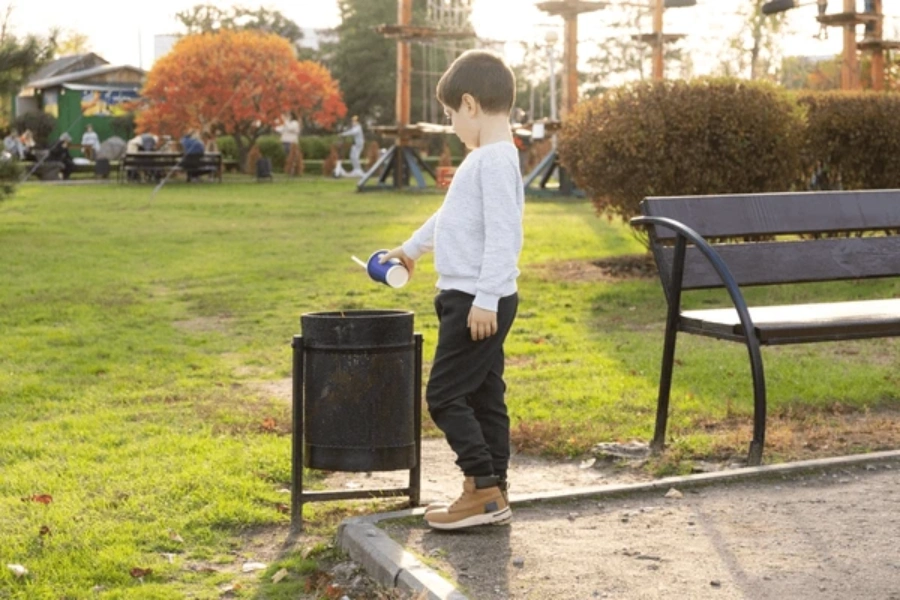 Undang-Undang Lebih Tegas, Kanak-Kanak 10 Tahun Boleh Dikenakan Khidmat Masyarakat Jika Buang Sampah Merata 7 Undang-Undang Lebih Tegas, Kanak-Kanak 10 Tahun Boleh Dikenakan Khidmat Masyarakat Jika Buang Sampah Merata