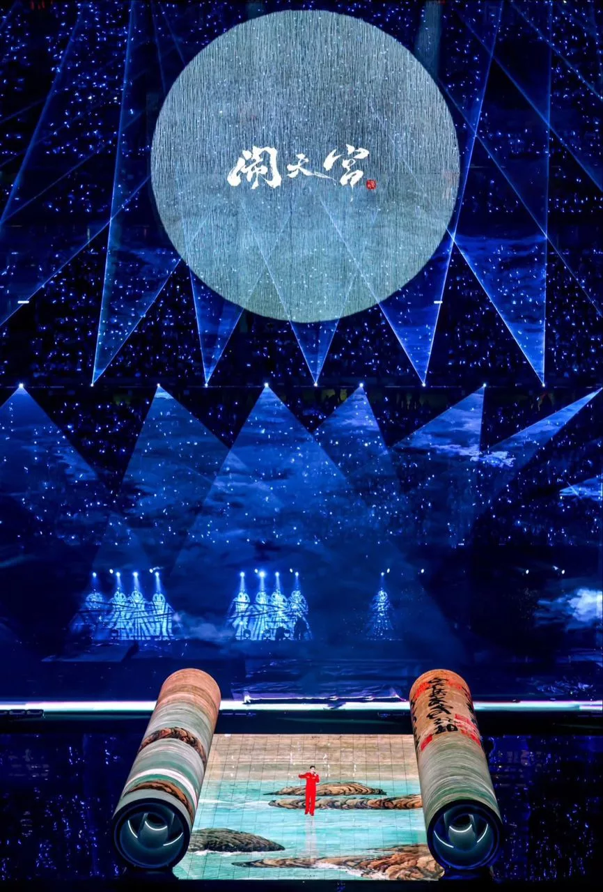 Konsert Lay Zhang Pecah Rekod Dunia! Pentas LED Terpanjang Jadi Tumpuan