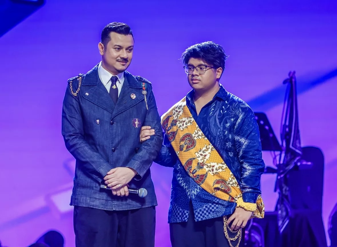 Fariedz Fazley & Datuk Fazley Yaakob Tersingkir, Azeva Ungguli Minggu Keempat TTMM2