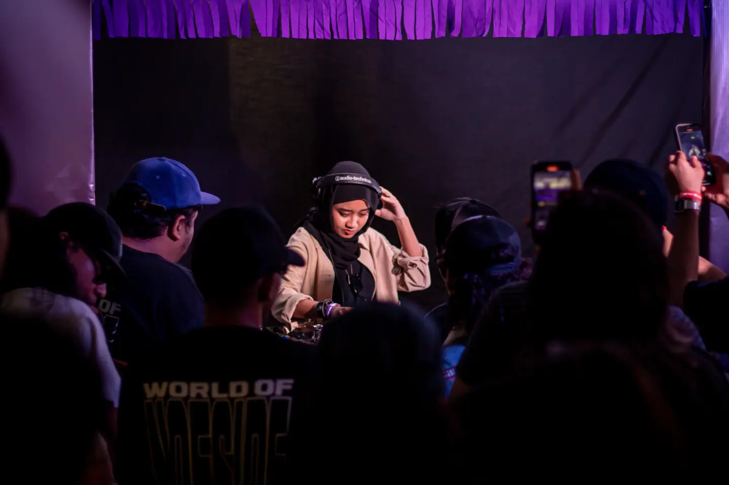 DJ Berhijab Dari Ipoh, Miko Naiko Cipta Sejarah Tersendiri Di Pentas Muzik Antarabangsa