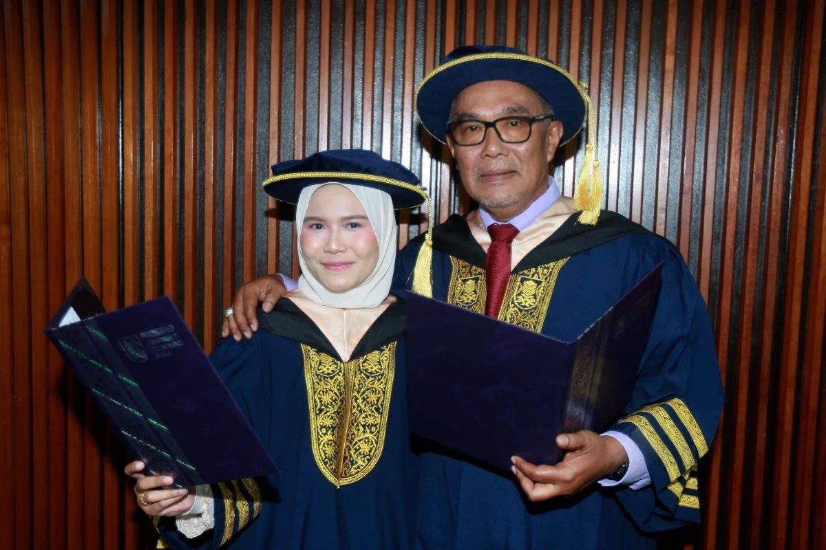 Bapa & Anak Ukir Kenangan Manis, Berjaya Tamatkan Pengajian PhD Bersama Di UiTM