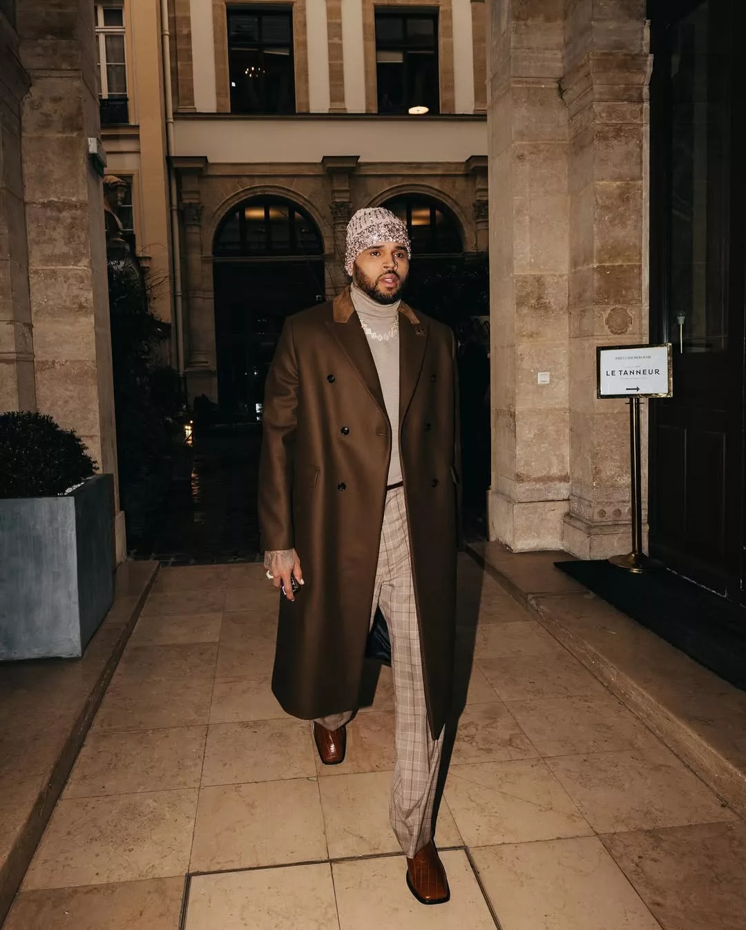 Tuai Inspirasi! Chris Brown Terima PhD Kehormat Dalam Bidang Seni Visual & Persembahan 7 Tuai Inspirasi! Chris Brown Terima PhD Kehormat Dalam Bidang Seni Visual & Persembahan