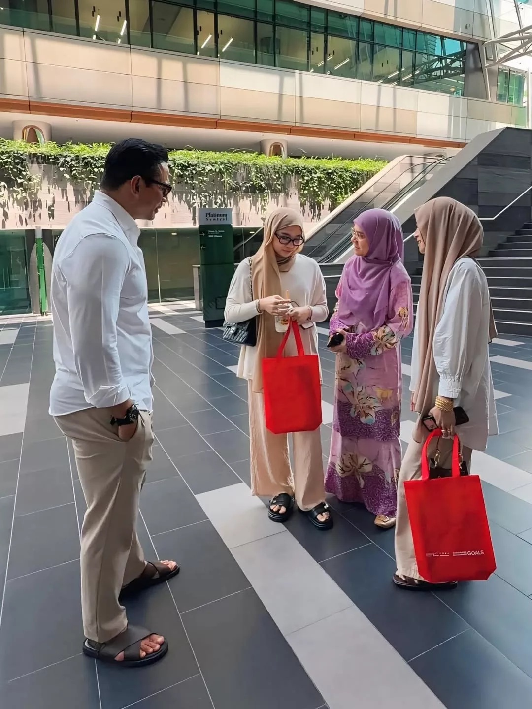 “Papa Kena Kerja Lebih Smart” Norman Hakim Luah Syukur, Marissa Dania & Maria Danisha Bakal Sambung Pengajian