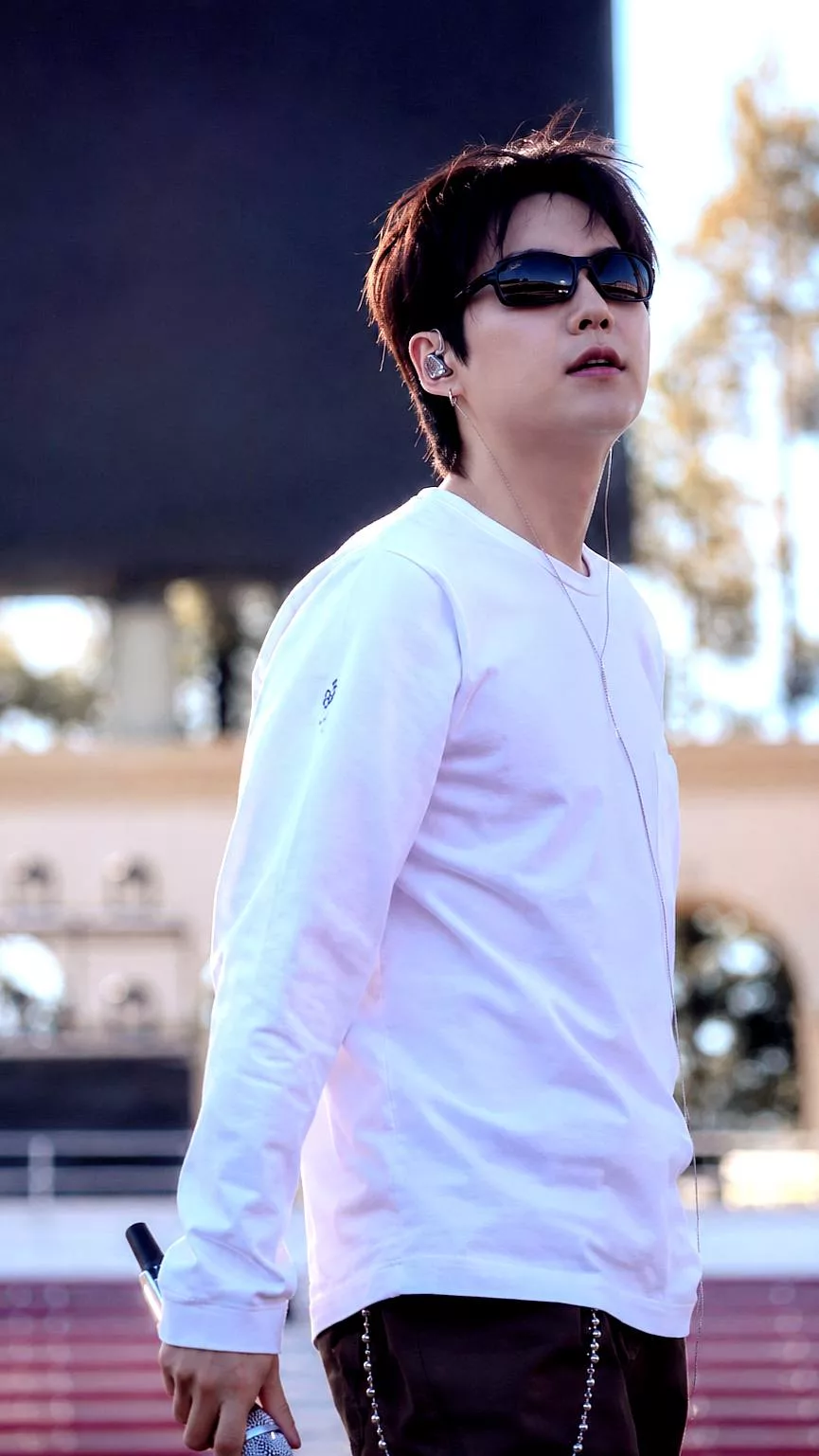 Sempat Sertai Acara Larian Sebelum Konsert, Stamina Suga BTS Buat Peminat Kagum 13 Sempat Sertai Acara Larian Sebelum Konsert, Stamina Suga BTS Buat Peminat Kagum