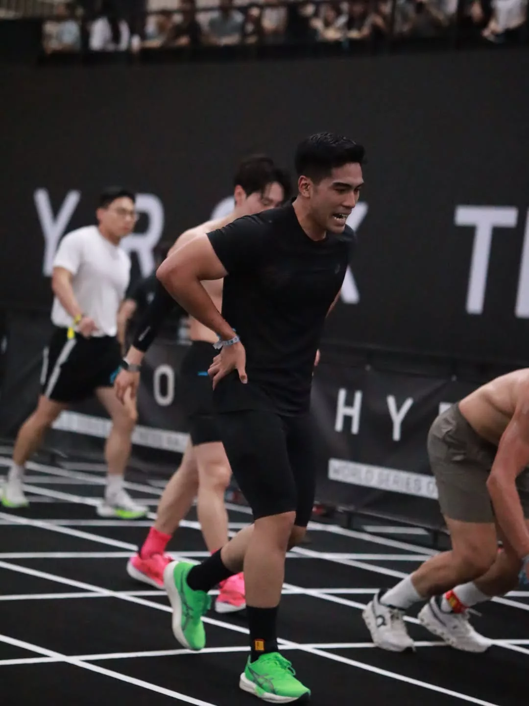Hariz Hamdan & Thompson Goh Tak Mengalah, Berjaya Tamatkan Hyrox Walaupun Alami Kekejangan
