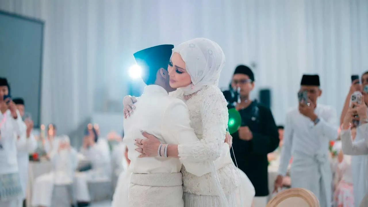 Ammar Effendy Sah Bergelar Suami Auni Ikhwan, Che Ta Sebak Terima Menantu