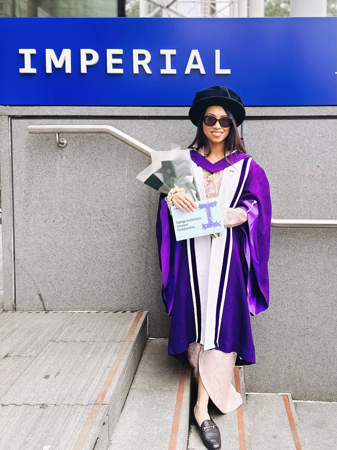 “Tiada Apa Yang Mustahil Untuk Kamu Capai” Dr. Amalina Bakri Raih PhD, Titip Coretan Bermakna Buat Dua Puteri Tersayang