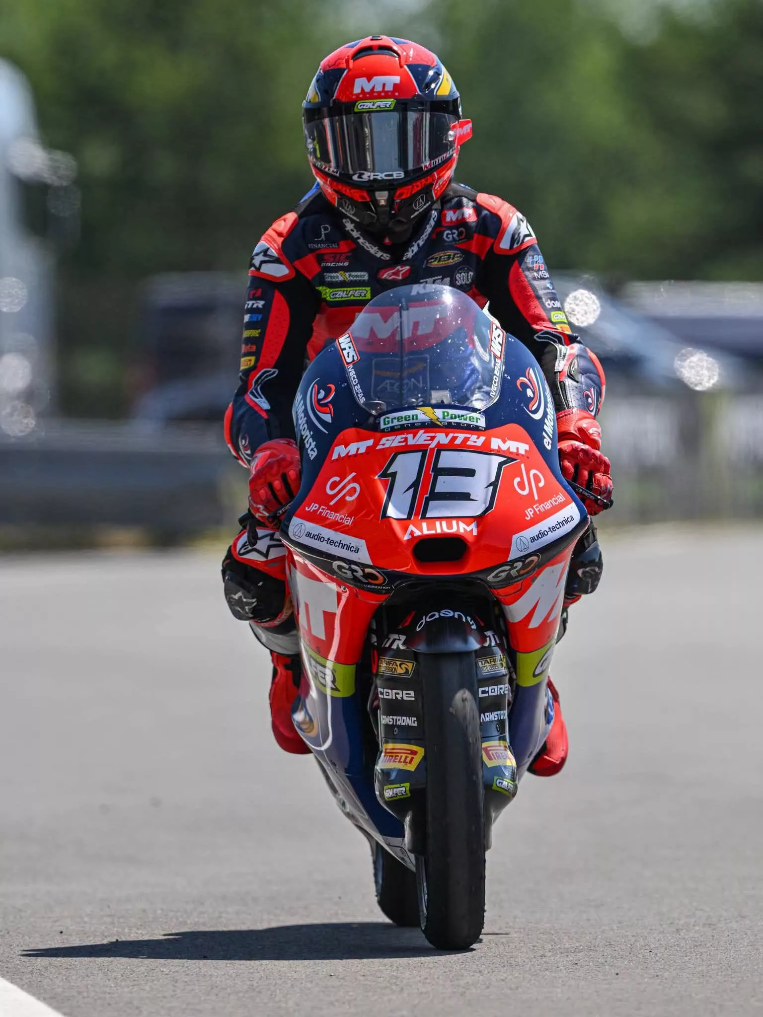 Hakim Danish Pecah Kemarau 10 Tahun Malaysia, Rangkul Gelaran Juara Di GP Czech!