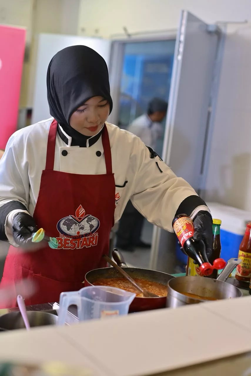 #GirlsPower: Syafikah Nazurah Dari UiTM Dungun Dinobat Juara JALEN Star Chef 2, Tak Sangka Cubaan Kali Kedua Membawa Tuah
