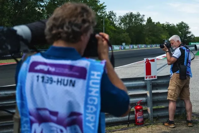 Bukan Sekadar Minat, Presiden Czech Turun Padang Jadi Jurugambar Formula 1