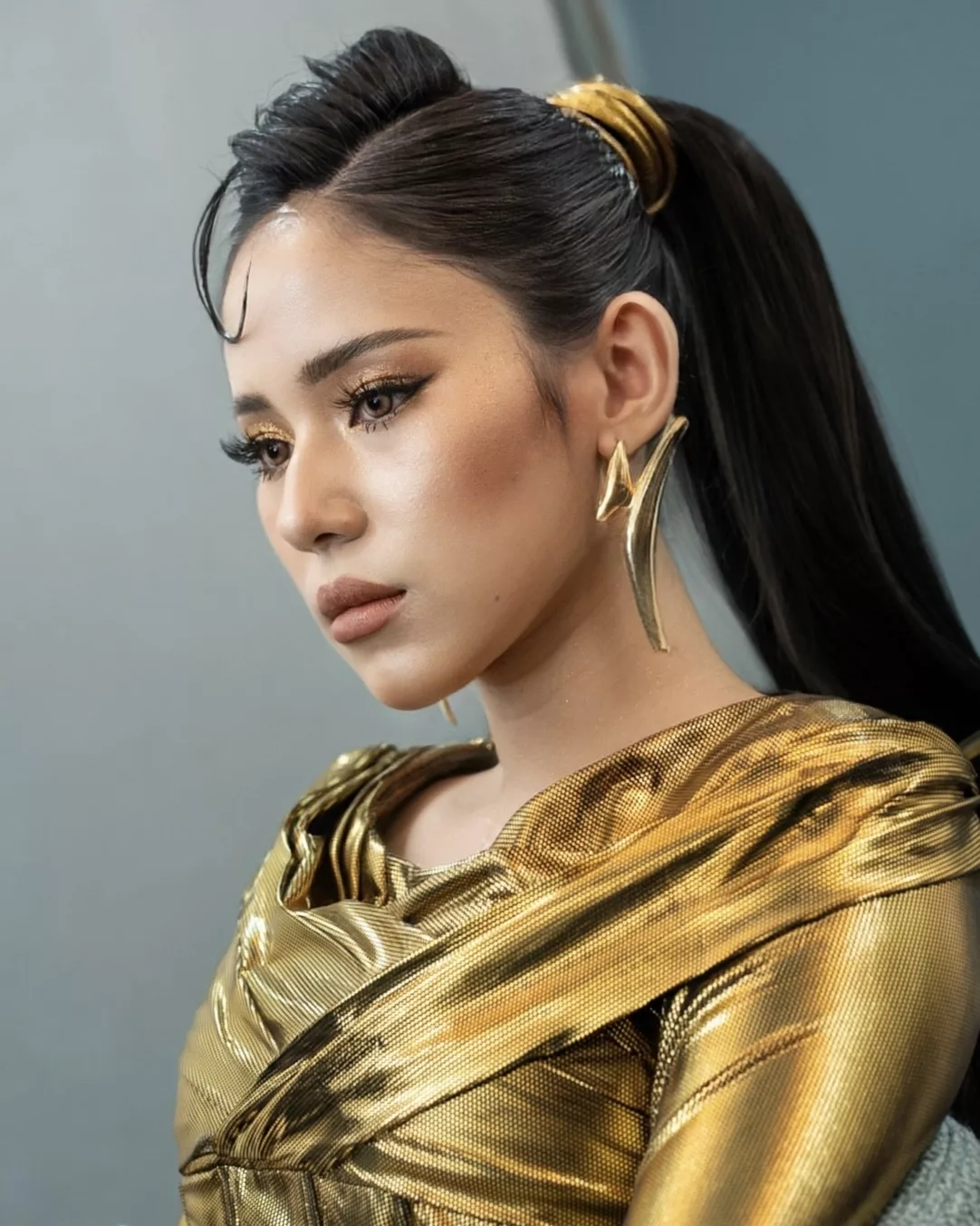 Bukan Hasil Pembedahan, Azeva Tegaskan Hidung Mancung Warisan Datuk A. Aida