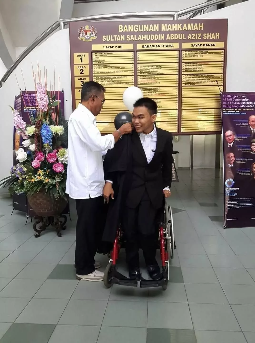 Pengorbanan Bapa Jadi Kekuatan, Lelaki OKU Cerebral Palsy Kini Bergelar Peguam