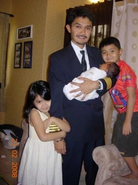 Bapa Kapten, Anak Lelaki Juruterbang, Anak Perempuan Pramugari! Kisah Keluarga Ini Buat Ramai Kagum 8 Bapa Kapten, Anak Lelaki Juruterbang, Anak Perempuan Pramugari! Kisah Keluarga Ini Buat Ramai Kagum