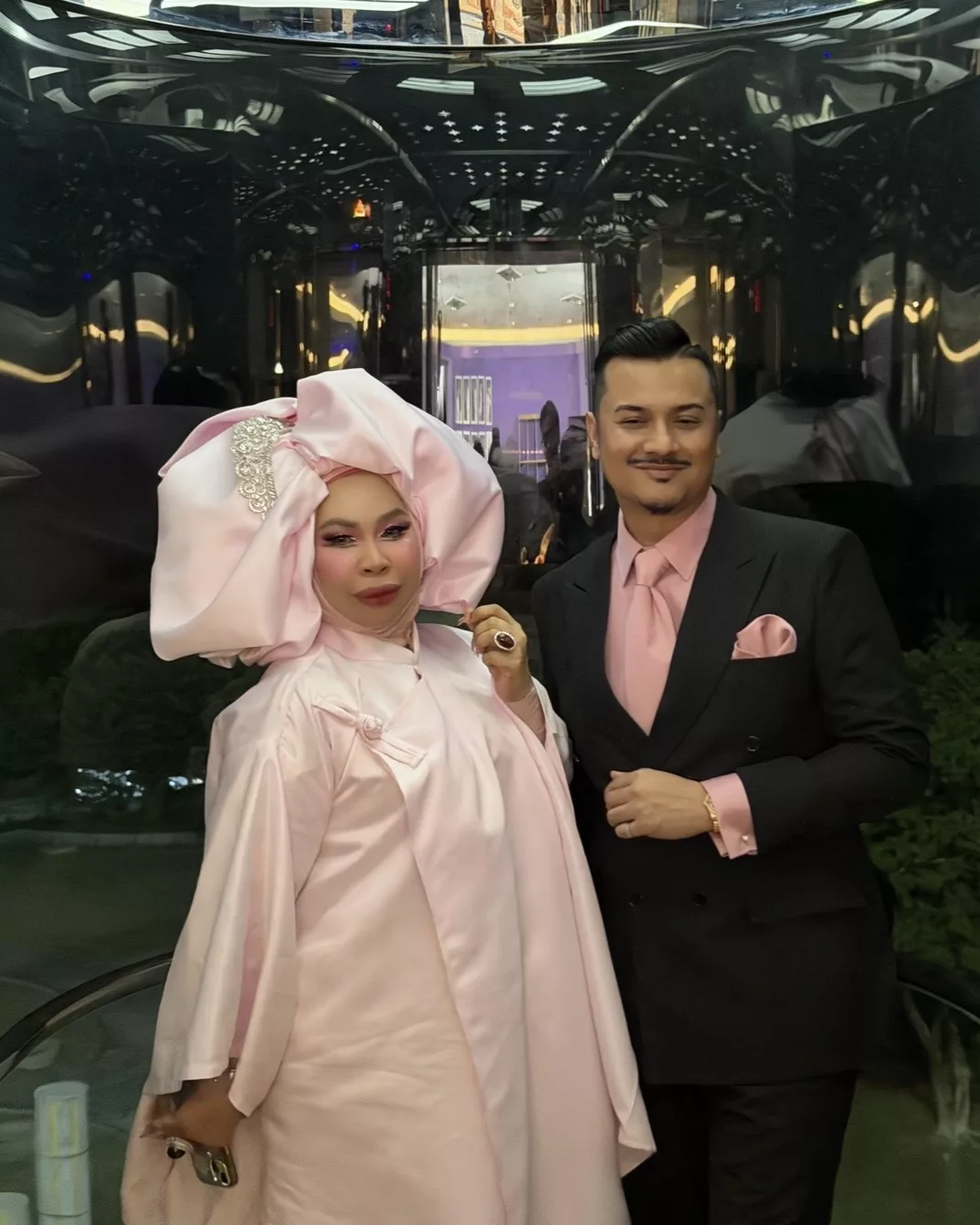 Cik B Rasa ‘Lonely’ Bila Kena Kongsi Kasih Sayang Datuk Seri Vida, Fazley Tampil Tenangkan Hati 7 Cik B Rasa ‘Lonely’ Bila Kena Kongsi Kasih Sayang Datuk Seri Vida, Fazley Tampil Tenangkan Hati