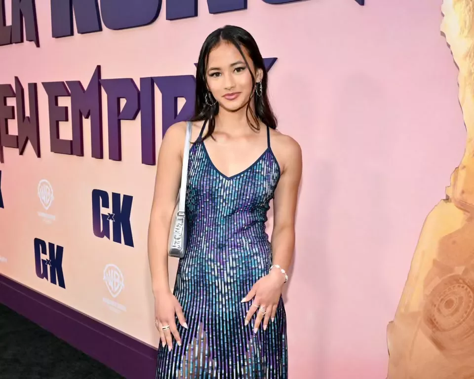 Bintang Muda ‘Godzilla x Kong’, Kaylee Hottle Maut Dalam Nahas Jalan Raya Pada Usia 18 Tahun 9 Bintang Muda ‘Godzilla x Kong’, Kaylee Hottle Maut Dalam Nahas Jalan Raya Pada Usia 18 Tahun