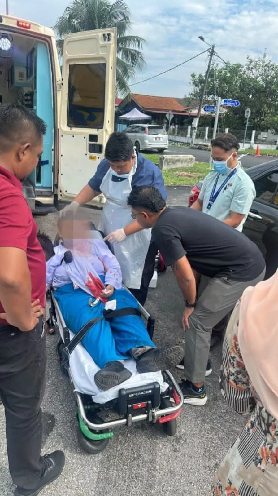 “Kena Tengok Keadaan…” –Bapa Mangsa Tikaman 16 Kali Belum Terima Permohonan Maaf 7 “Kena Tengok Keadaan…” –Bapa Mangsa Tikaman 16 Kali Belum Terima Permohonan Maaf