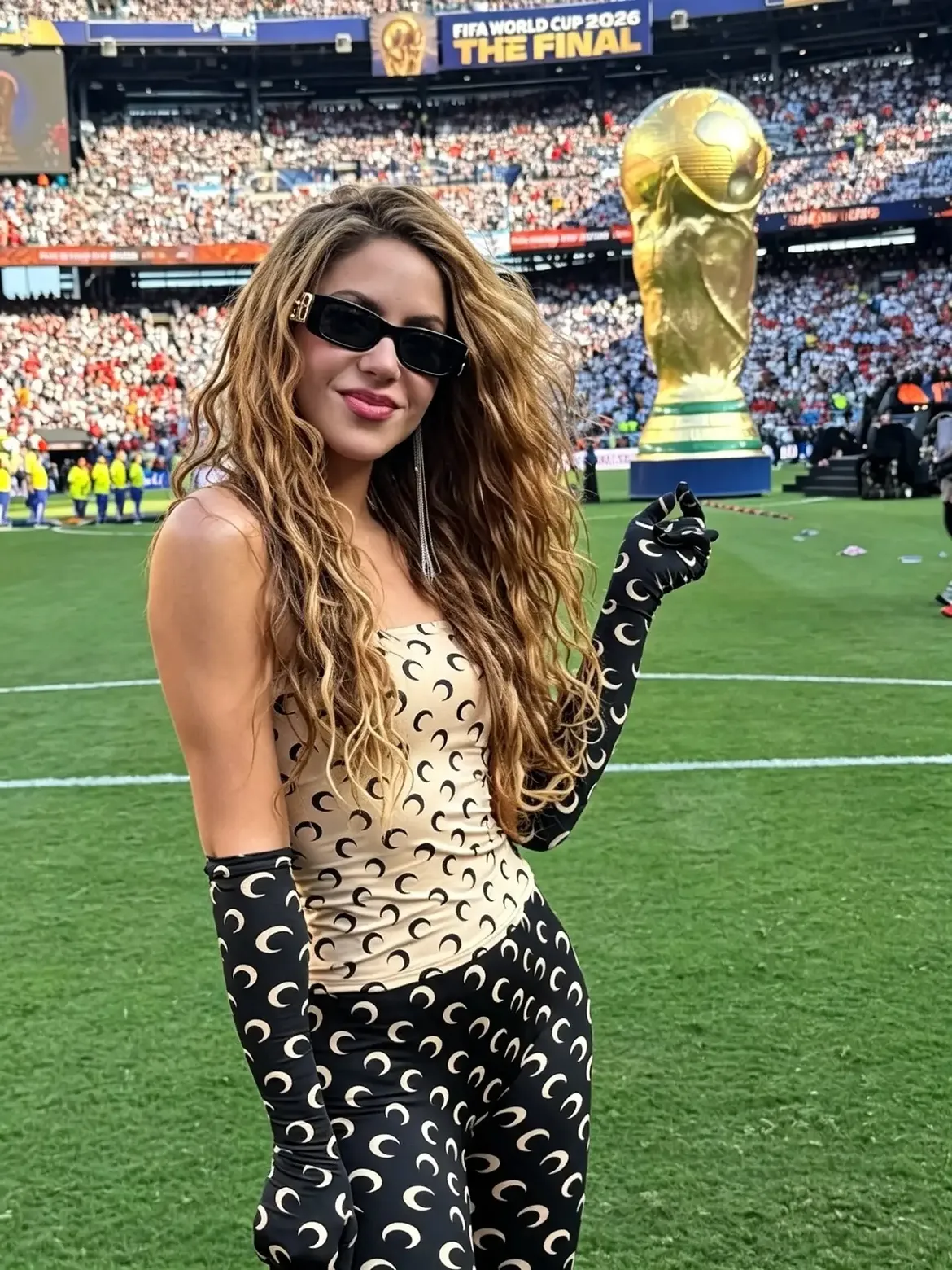 Shakira Sudah 49 Tahun?! Ini 5 Rutin Kecantikan Kulit ‘Flawless’ Yang Mudah & Berkesan Olehnya