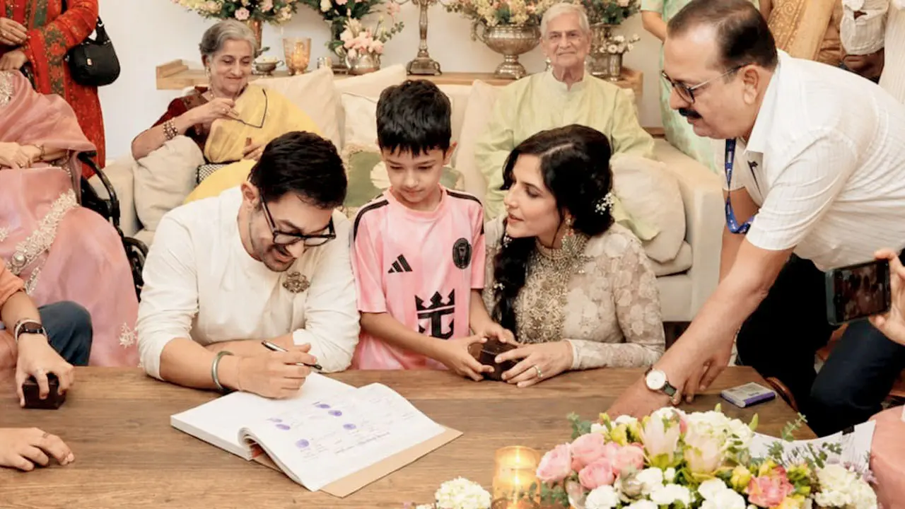 Aamir Khan Selamat Bergelar Suami Kali Ketiga, Nikahi Gauri Spratt Dalam Majlis Tertutup 5 Aamir Khan Selamat Bergelar Suami Kali Ketiga, Nikahi Gauri Spratt Dalam Majlis Tertutup