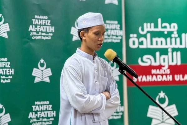 15 Jam Tanpa Pembetulan, Tengku Umayr Akef Raih Syahadah Ula Dalam Hafazan 30 Juzuk Al-Quran