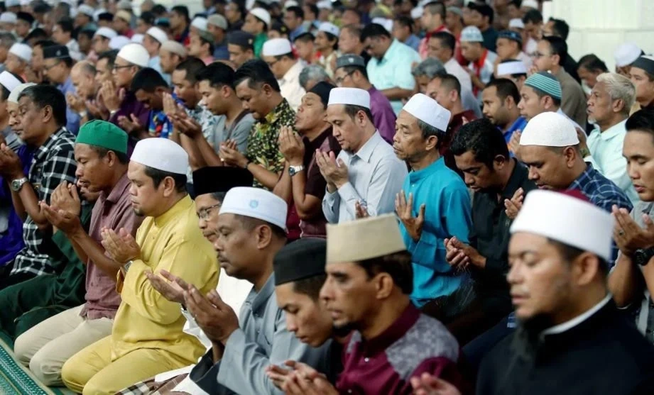 Kekal Utamakan Masjid, Sultan Selangor Tidak Perkenan Solat Jumaat Di Surau Pusat Beli-Belah