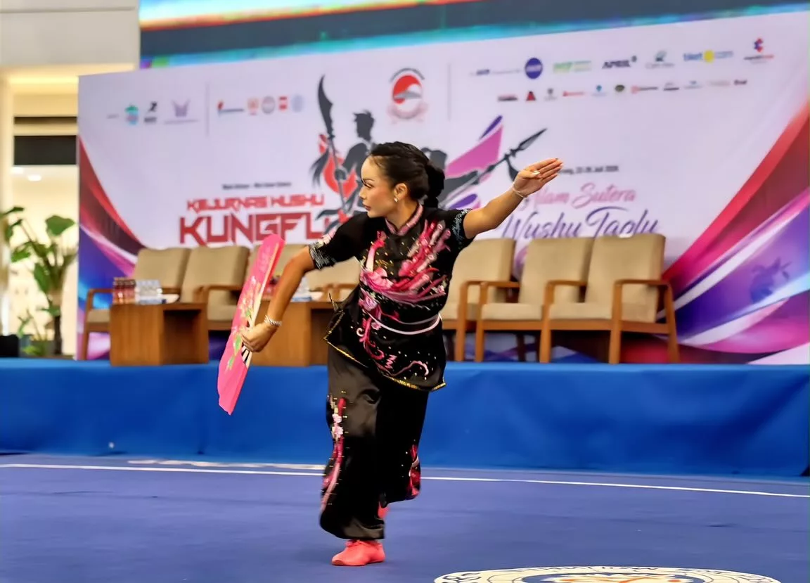 Kris Dayanti Tawan Gelanggang Wushu, Raih Pingat Emas Pada Usia 51 Tahun