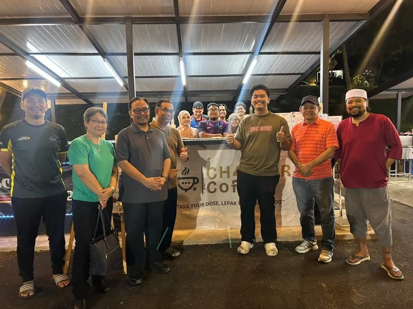 Usahawan Muda UUM Bawa Konsep ‘No-Phone Cafe’ Di Kampus, Luqman Hakim Jana Jualan Hampir RM400,000
