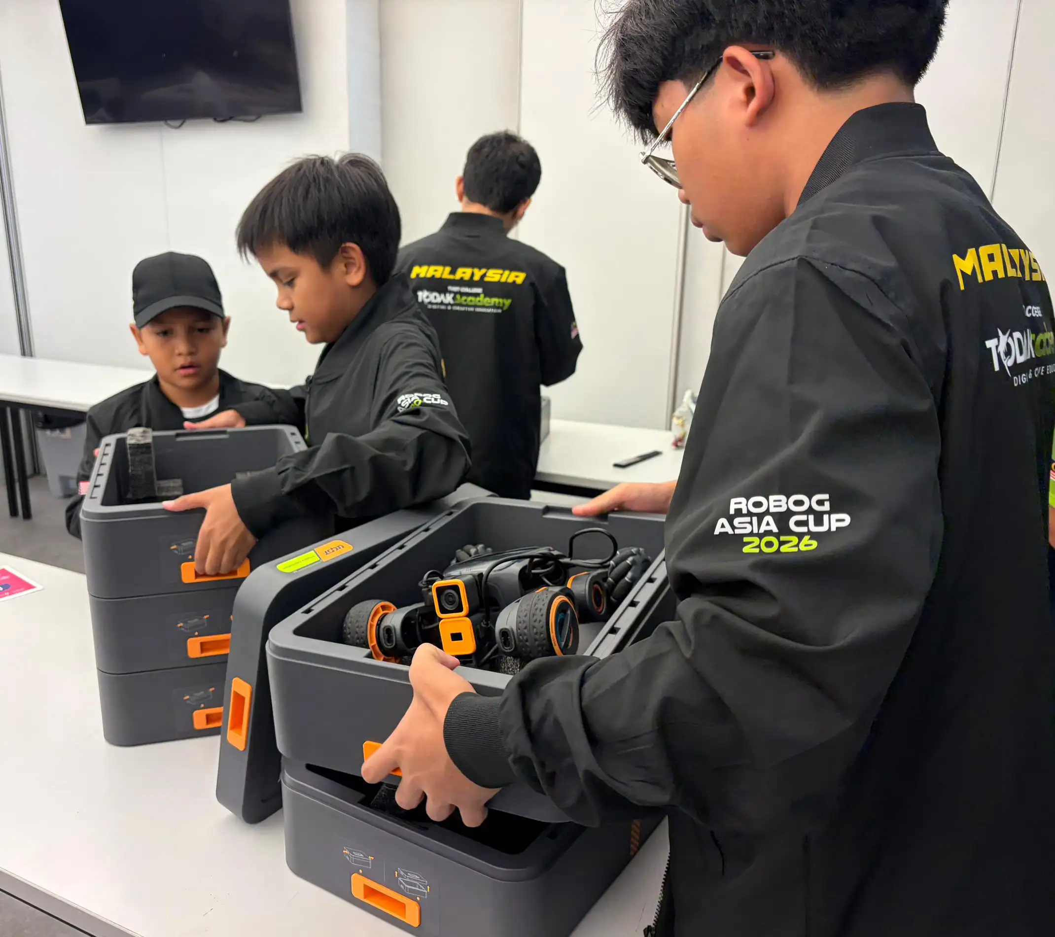 4 Pelajar Todak Academy Harumkan Nama Malaysia! Raih ‘First & Second Prize’ Di RoboG Asia Cup 2026