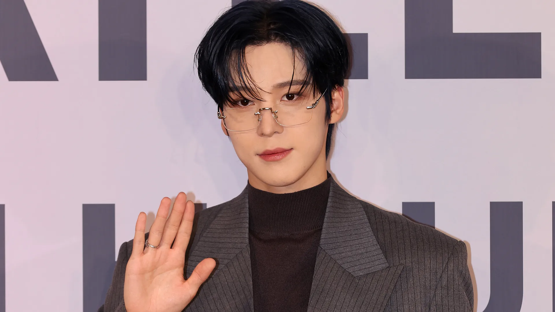 Yunho ATEEZ Putus Dengan Kekasih, KQ Entertainment Dedah Hubungan Berakhir Tiga Bulan Lalu 3 Yunho ATEEZ Putus Dengan Kekasih, KQ Entertainment Dedah Hubungan Berakhir Tiga Bulan Lalu