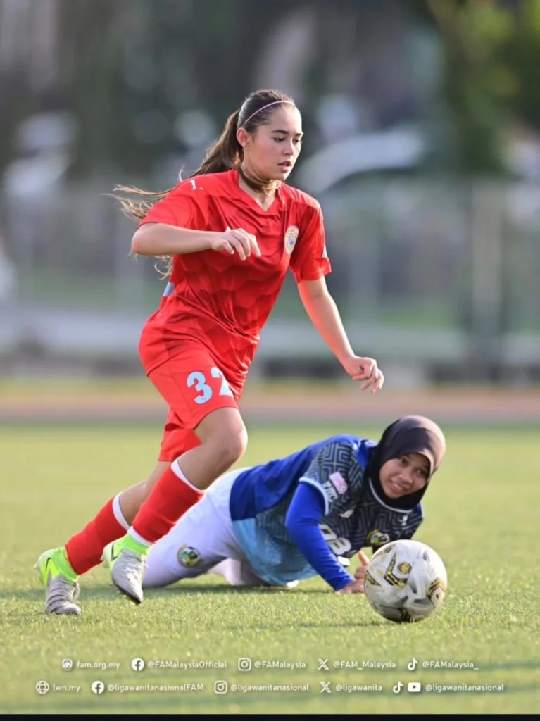 Cucu Chef Wan Curi Perhatian, Isabella Wakili Malayan Tigress B-17 Di Usia 14 Tahun 5 Cucu Chef Wan Curi Perhatian, Isabella Wakili Malayan Tigress B-17 Di Usia 14 Tahun