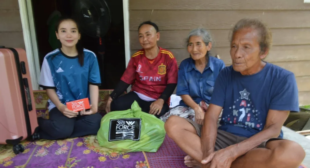 Ibu Tukang Cuci, Pendapatan RM800 Sebulan Tak Halang Lovely Raih PNGK 4.0 STPM & Dapat Tawaran Ke UPSI