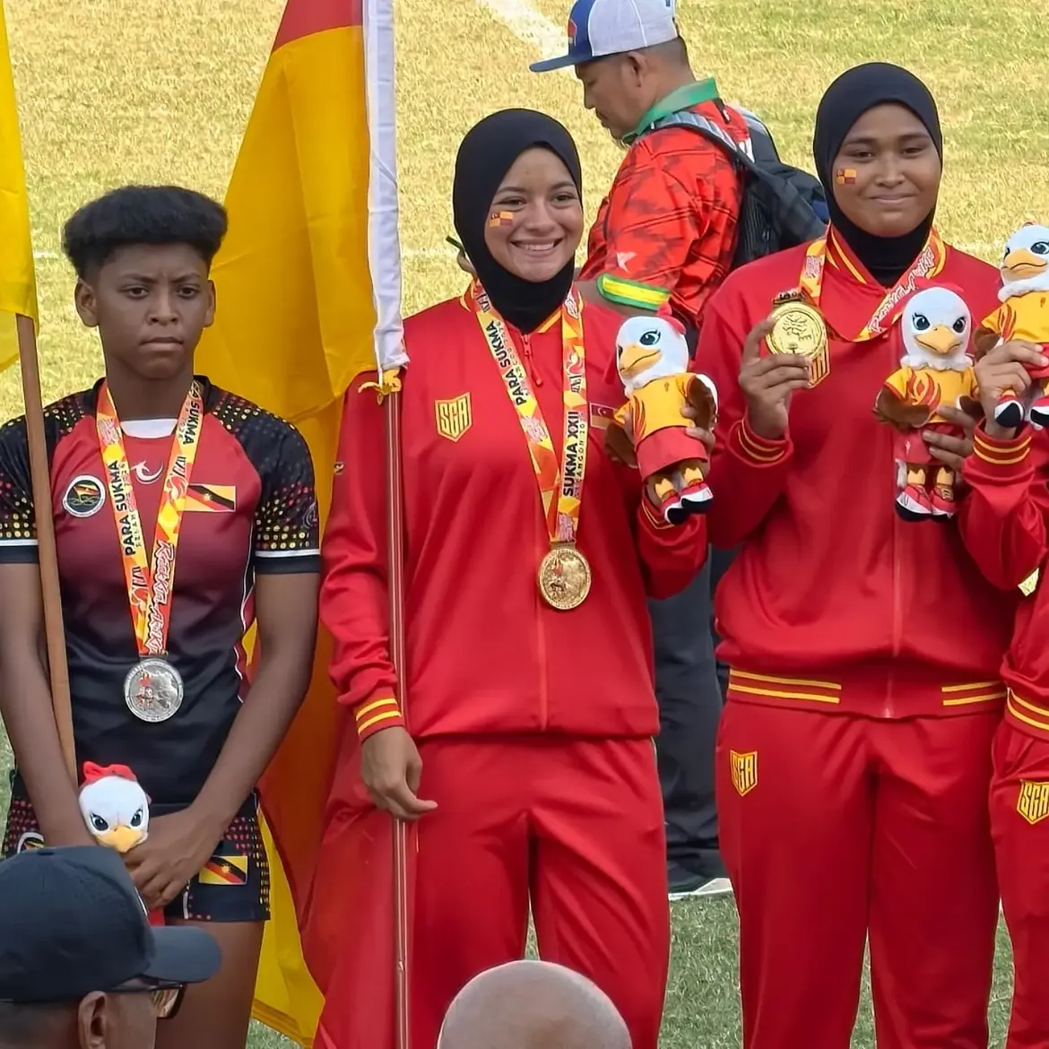 “Mama Sangat Bangga Dengan Kamu!” -Sharifah Sofia Sebak Lihat Anak Sulung Raih Emas Ragbi SUKMA