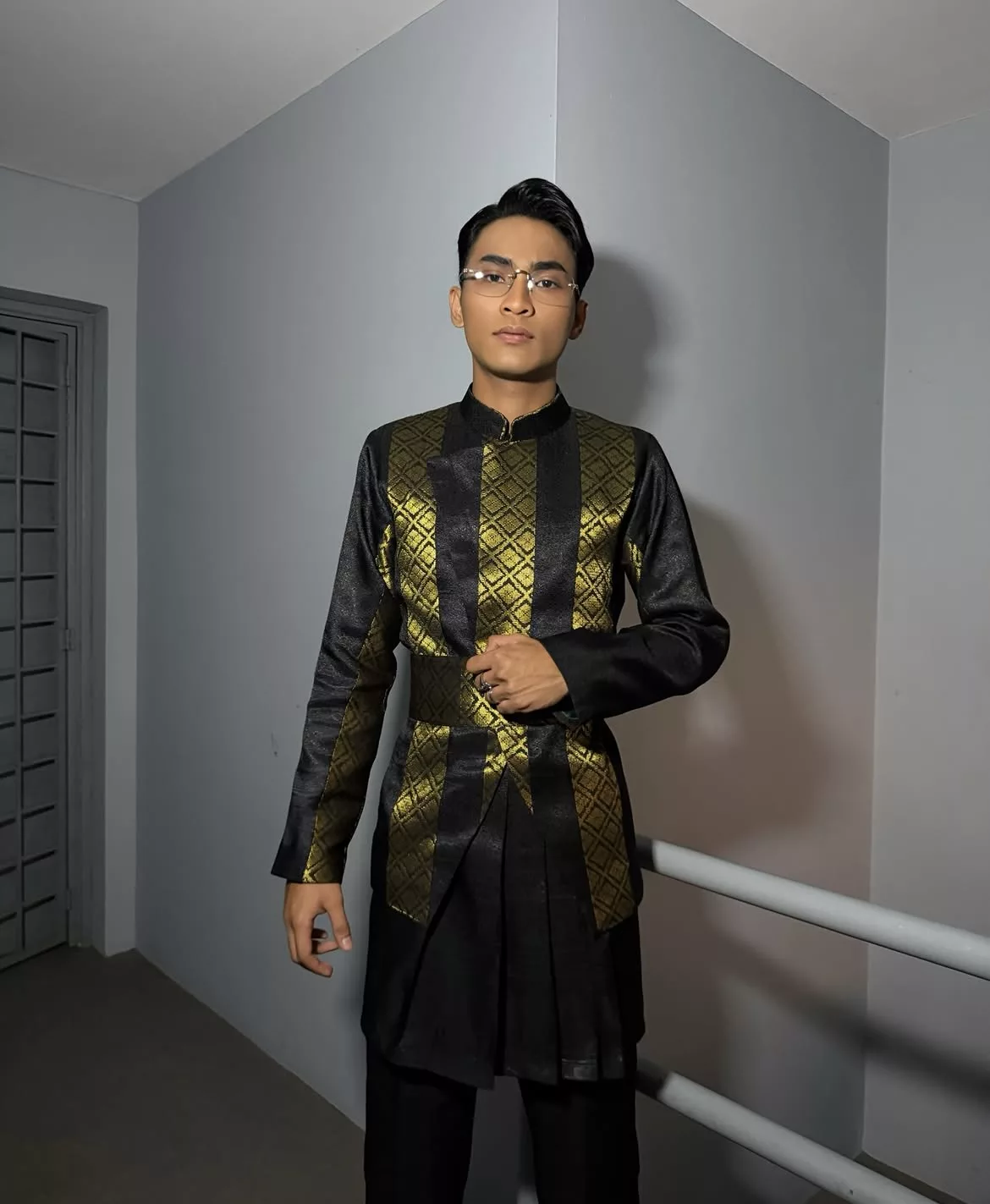 Azhan Rani Puji Bakat Hussain, Sempat Berseloroh Tentang Rambut -‘DNA Penyanyi Tu Memang Dah Ada Dalam Badan Dia’
